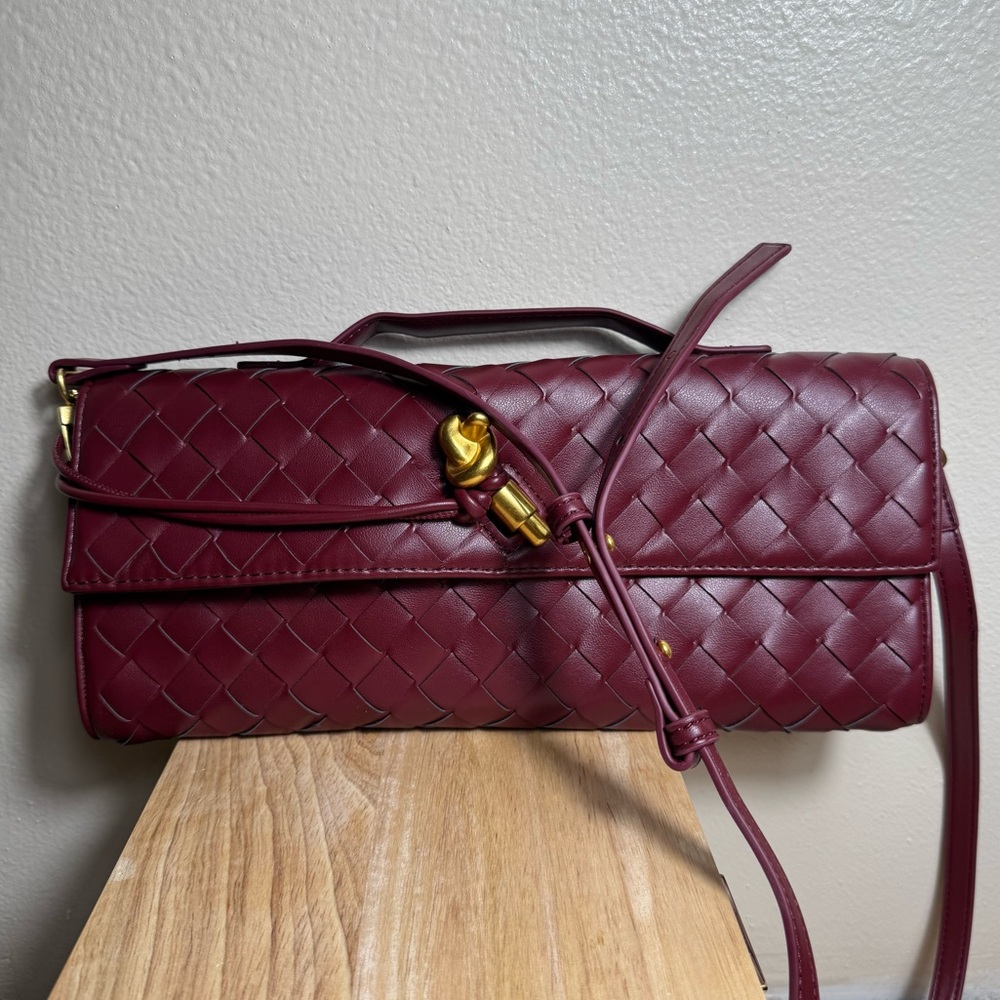 Bottega Veneta Women’s Andiamo Clutch